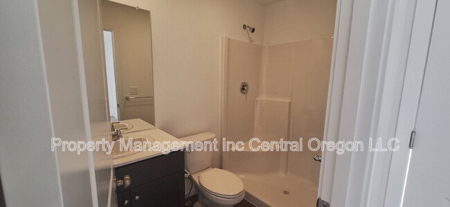 Building Photo - 1349 NE Cobbleridge Lp