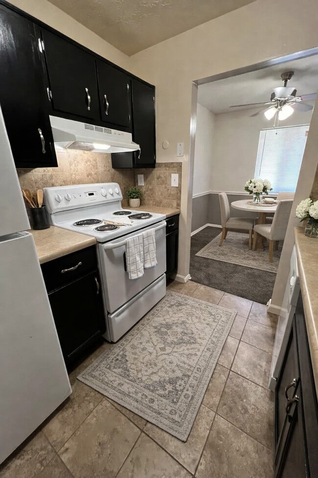 Virtually Staged by Chat GPT - Glenview Apartments