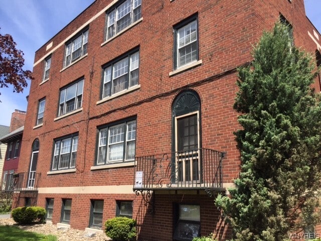 Building Photo - 19 Hodge Ave