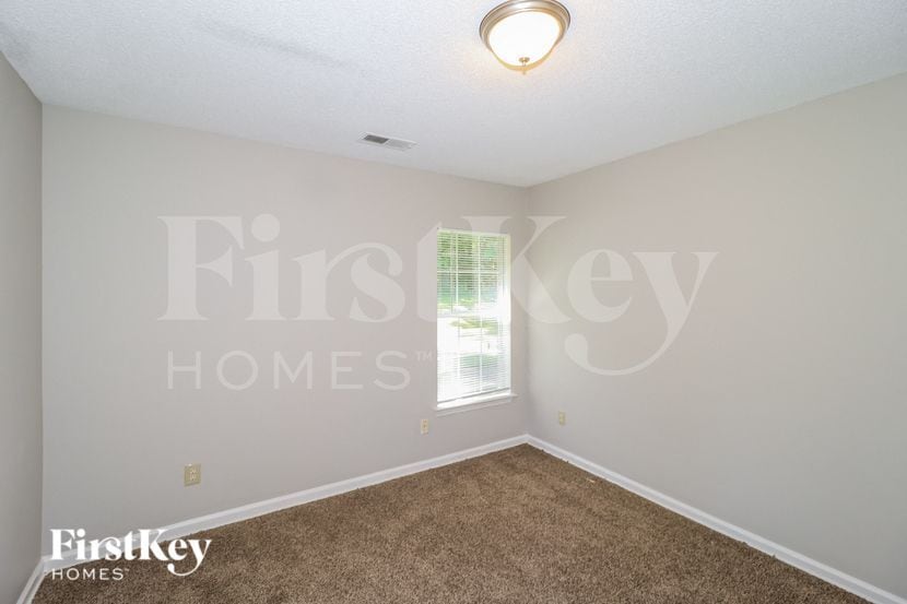 Building Photo - 5659 Blackburg Dr