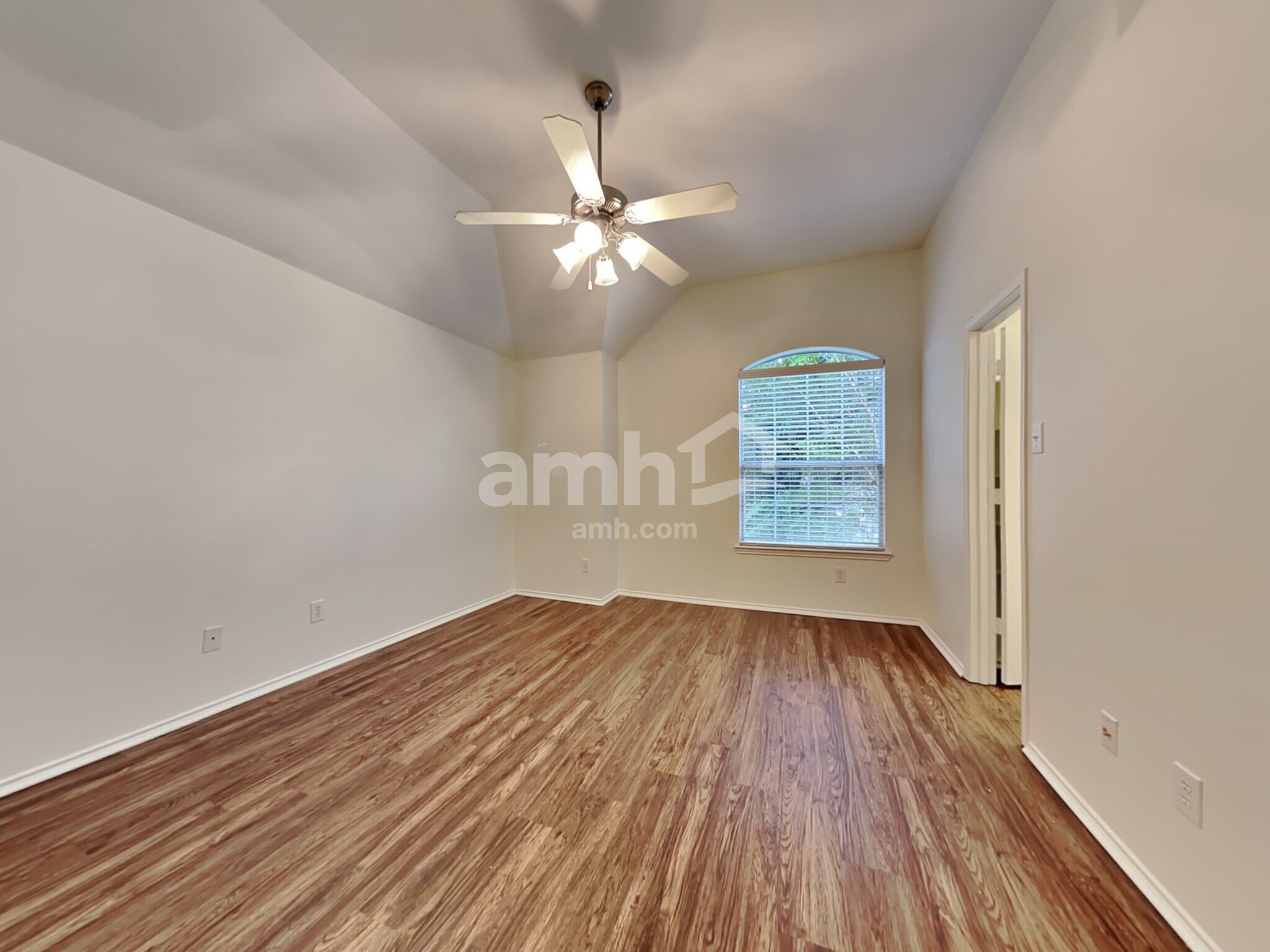 Building Photo - 1140 Jamie Dr