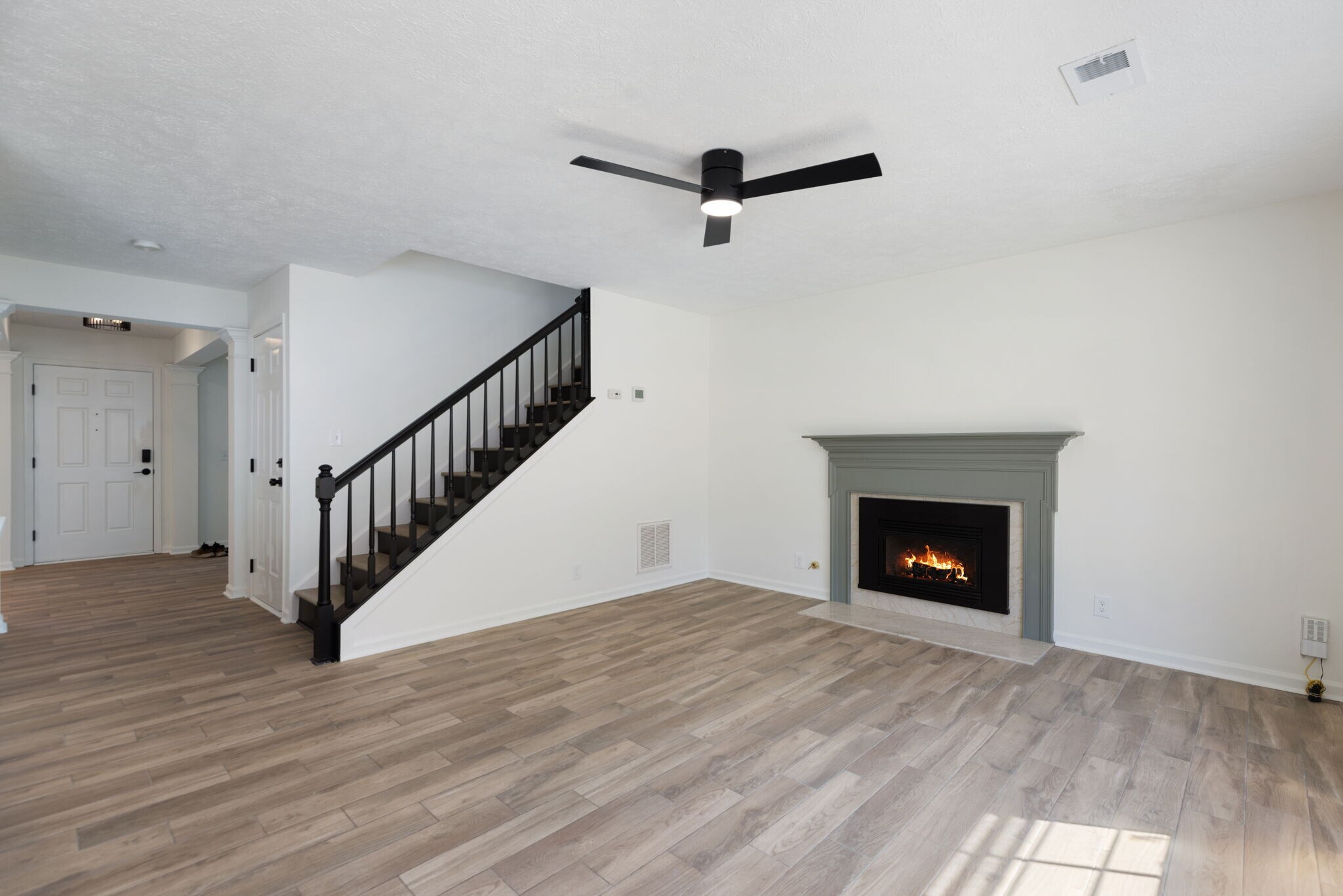 Building Photo - 2150 Blake Dr