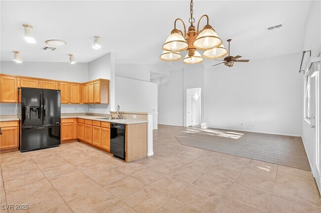 Building Photo - 3798 Greenfield Lakes St