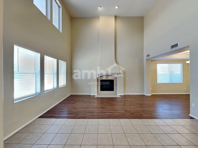 Building Photo - 6803 S 41st Ln