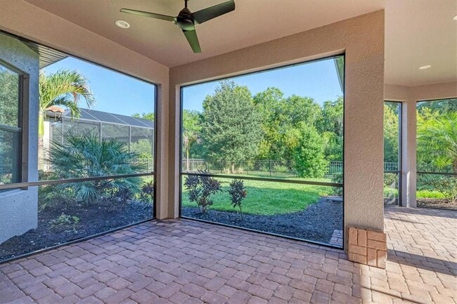 Building Photo - 5580 Semolino St