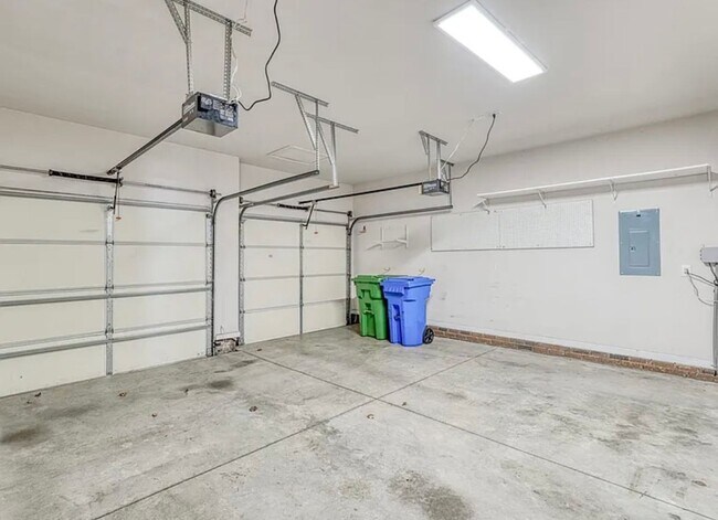 Building Photo - Beautiful Home for Rent!