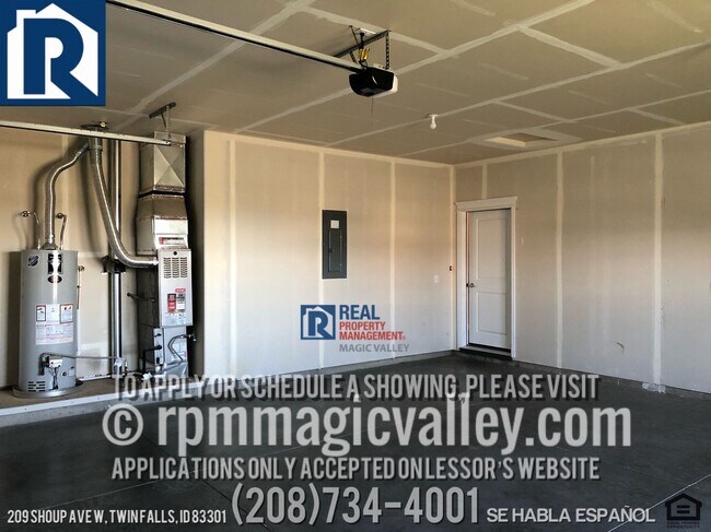 Building Photo - New 3 Bed 2 Bath home
