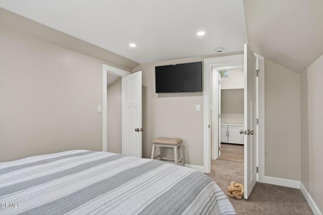 Building Photo - 201 S Olive St