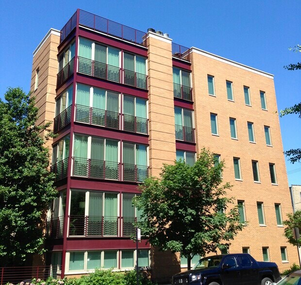 Building Photo - 1700 W Ohio St