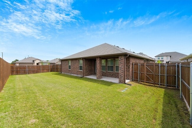 Building Photo - 1332 Pierce Ln