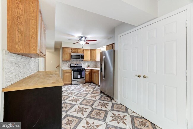 Building Photo - 13868 Racine Ct