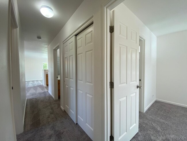 Building Photo - 16-2034 Gardenia Drive