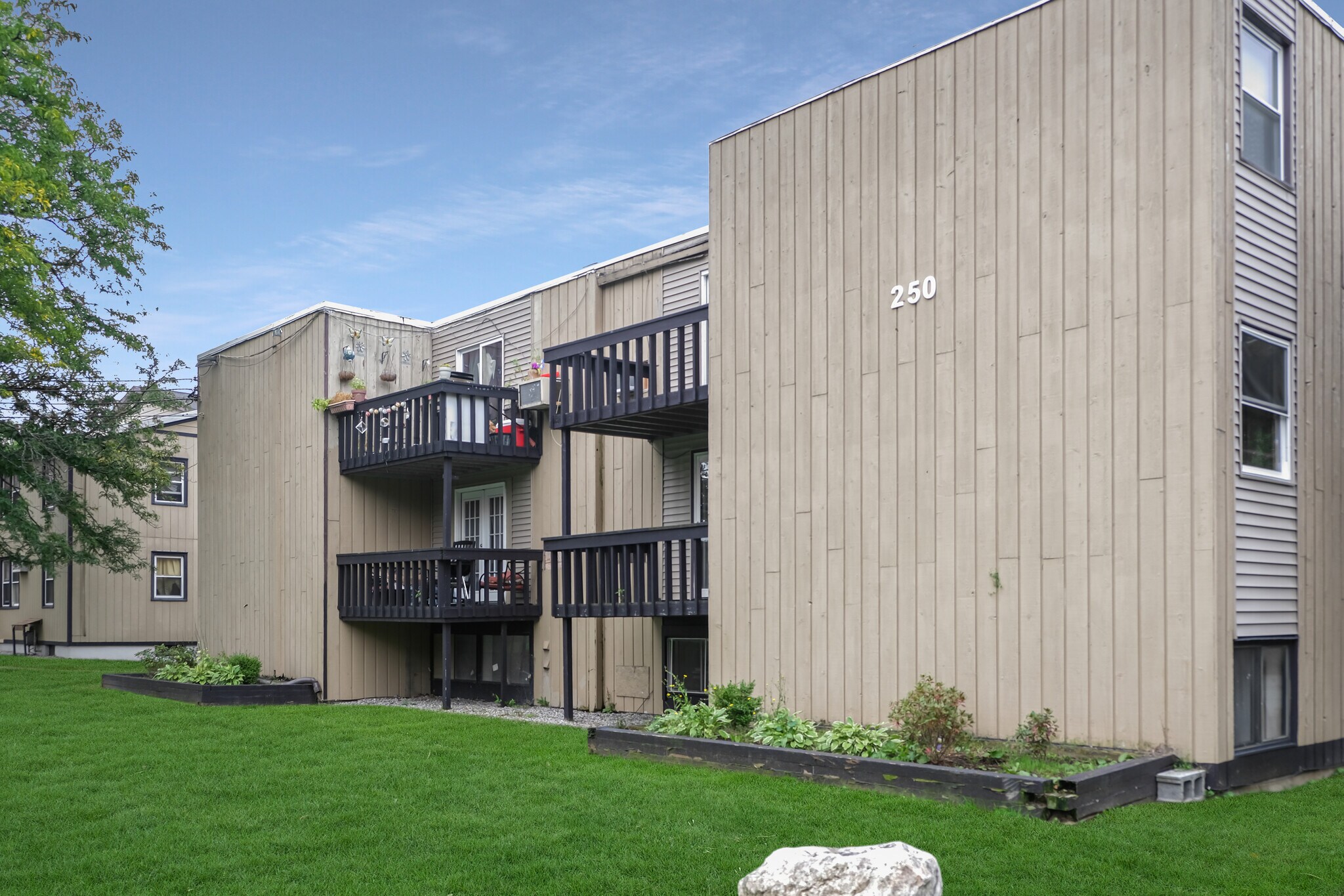 Building Photo - 105 Remington Ave