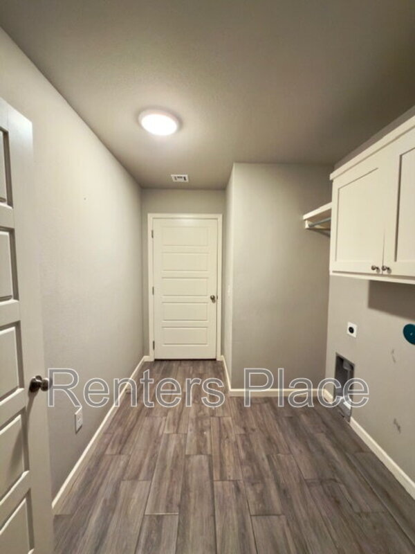 Building Photo - 13936 S Ironwood Pl