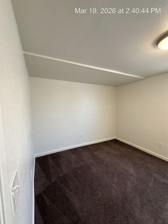 Building Photo - Cozy Corcoran home for rent!