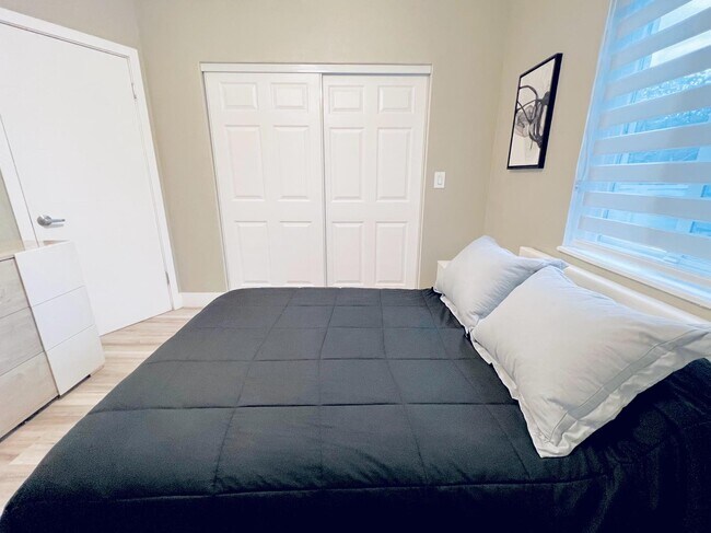 Building Photo - 210 NW 126th St