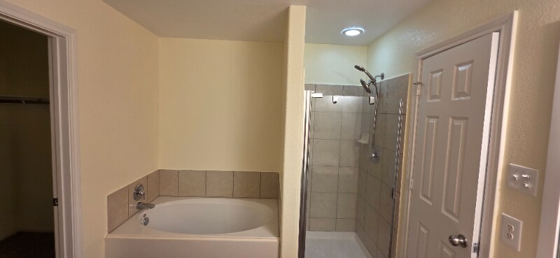 Building Photo - 16778 N Gull Dr