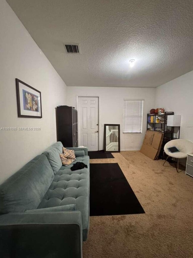 Building Photo - 772 NE 191st Terrace