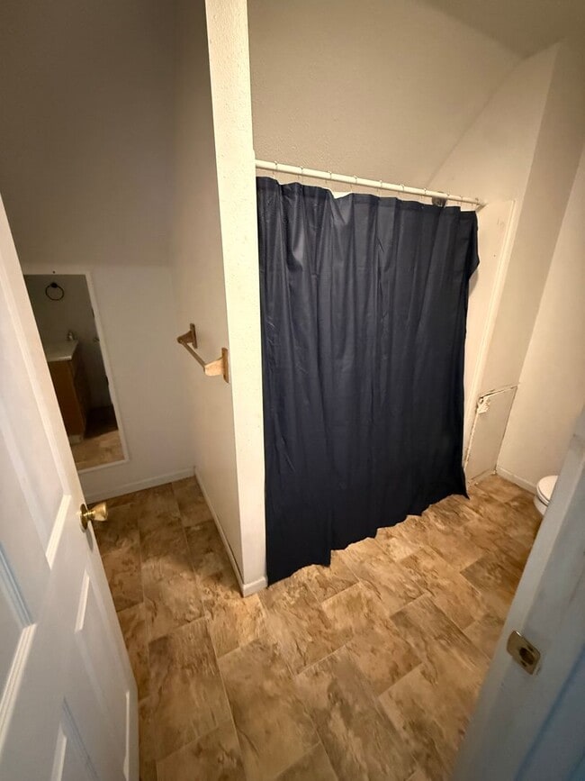 Building Photo - 532 S 16th St