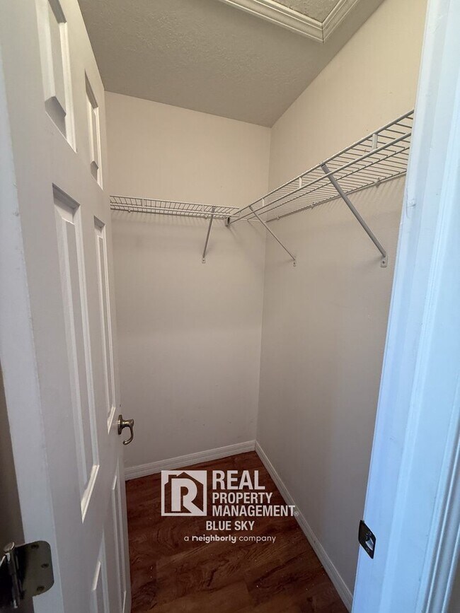 Building Photo - 9016 Shallowford Ln