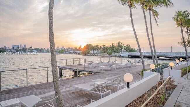 Building Photo - 3 Island Ave