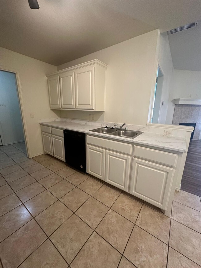 Building Photo - 6133 72nd Pl