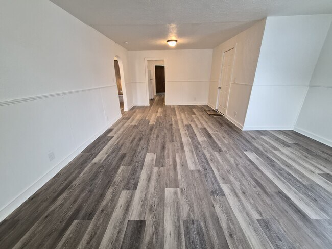 Building Photo - 2607 Lincoln St