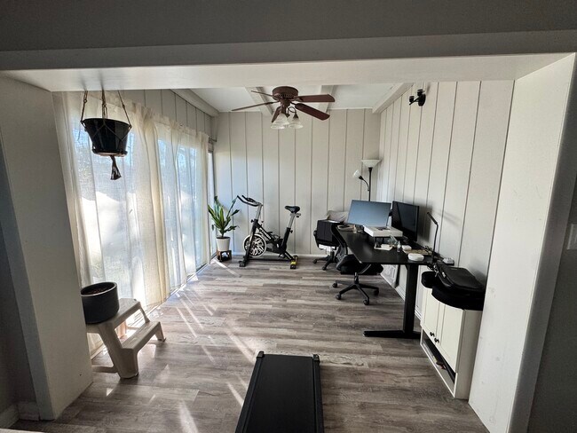 Building Photo - 604 Cordova Green