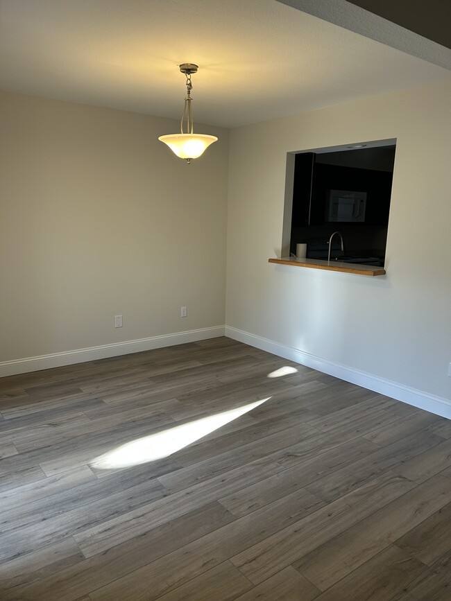 Dining Room - 3330 Templeton Gap Rd