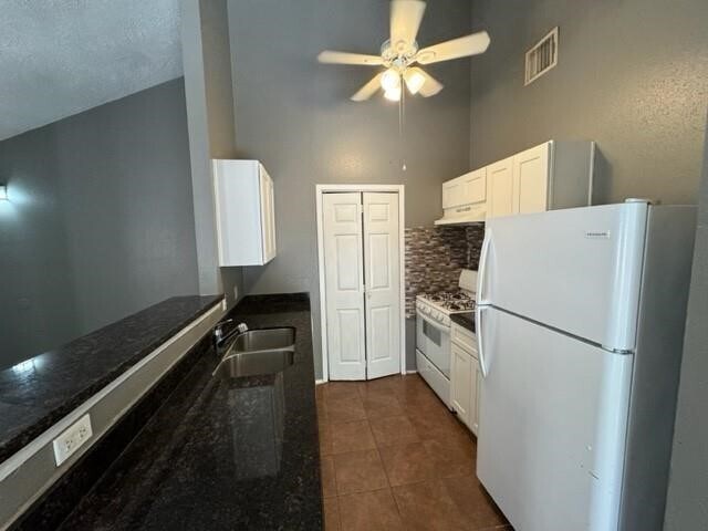 Building Photo - 3122 Trembling Creek Cir