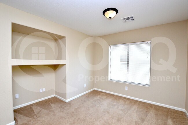 Building Photo - 3028 E Patrick St