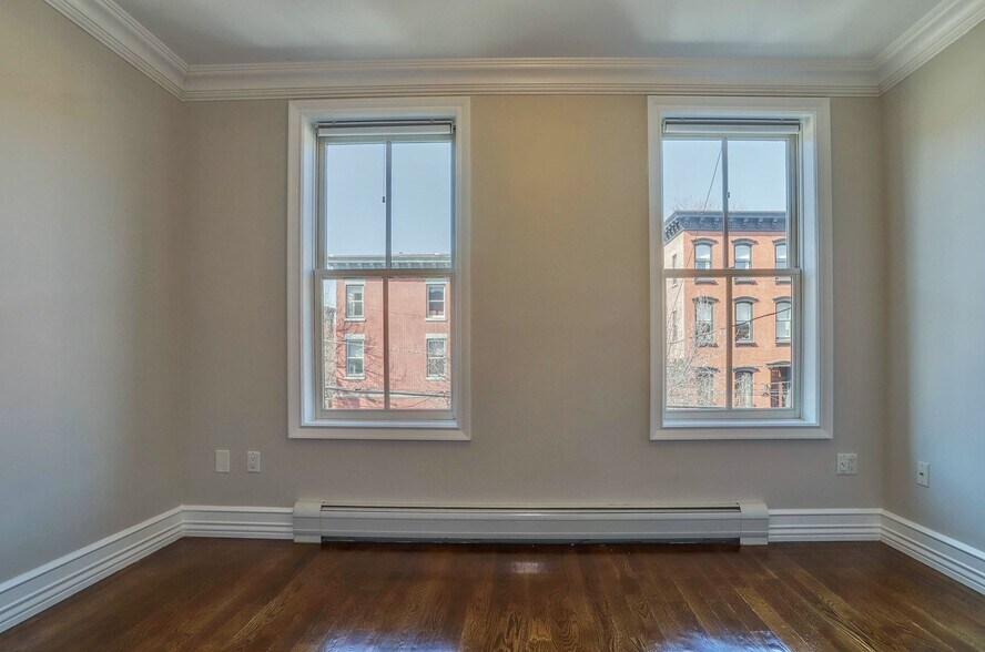 BR 1 - 603 Bloomfield St