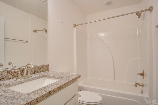 Building Photo - 161 Calvert Oaks Dr
