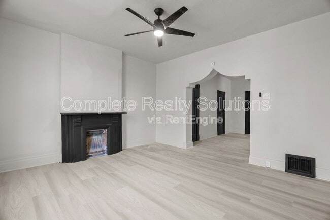 Building Photo - 4038 California Ave