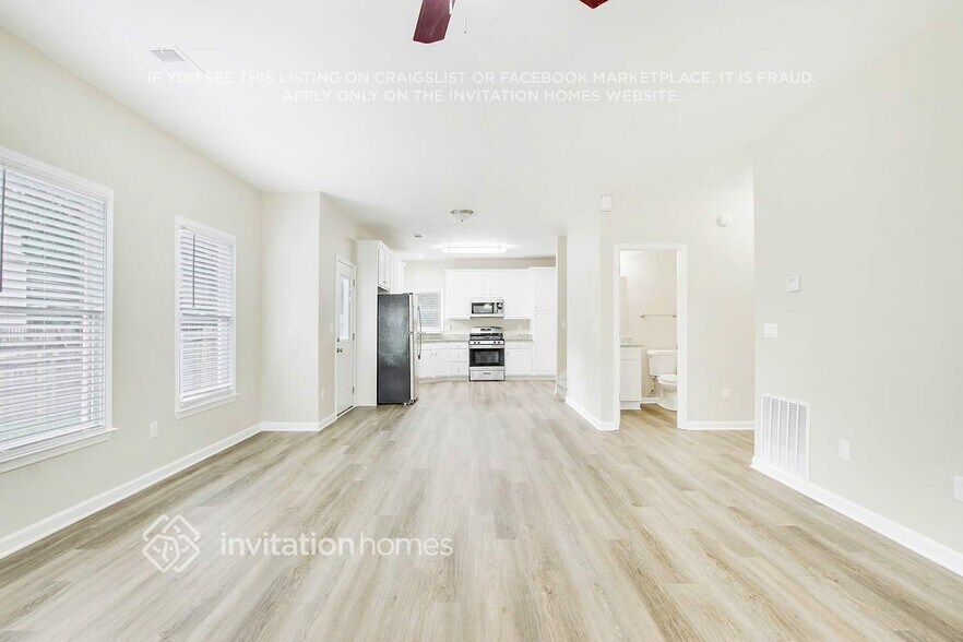 Building Photo - 2613 Jacobean Rd