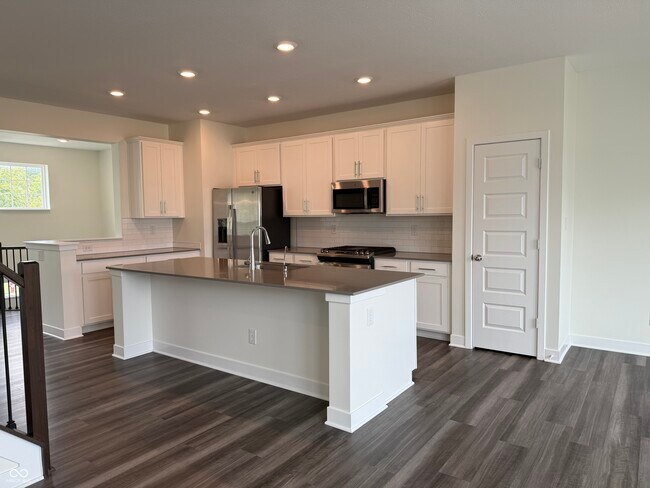 Building Photo - 912 Yorkshire Ln