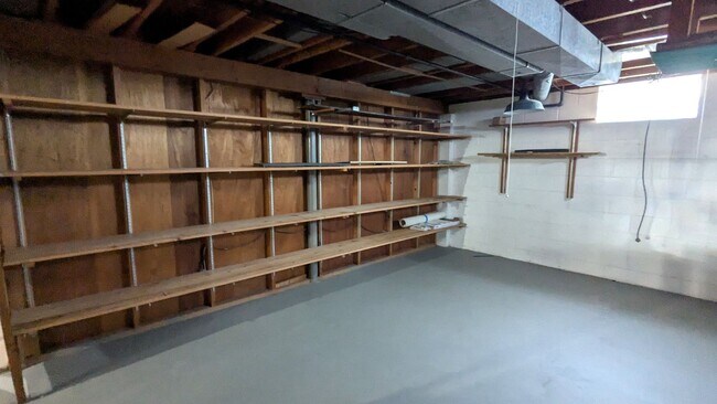 Building Photo - 755 Oakmere Pl