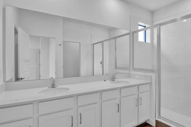 Building Photo - 14075 SW Thorens Dr