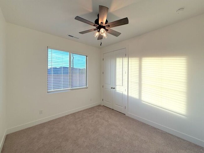 Building Photo - New 3 bed, 2 bath home with two car garage