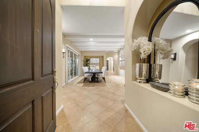 Building Photo - 61 Via Santo Tomas Dr