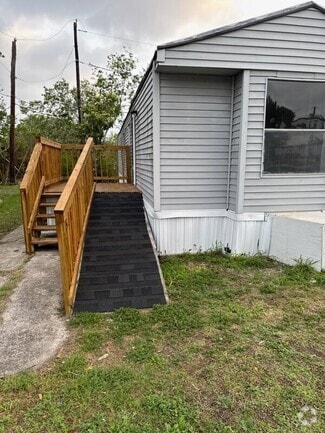 Building Photo - 2130 Rand Morgan Rd