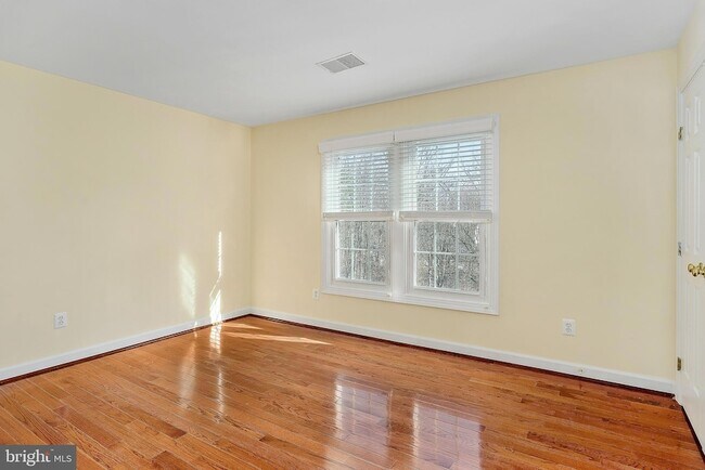 Building Photo - 4481 Shady Point Pl