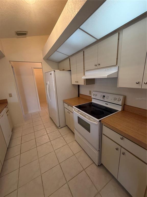 Building Photo - 1612 Blue Lake Cir