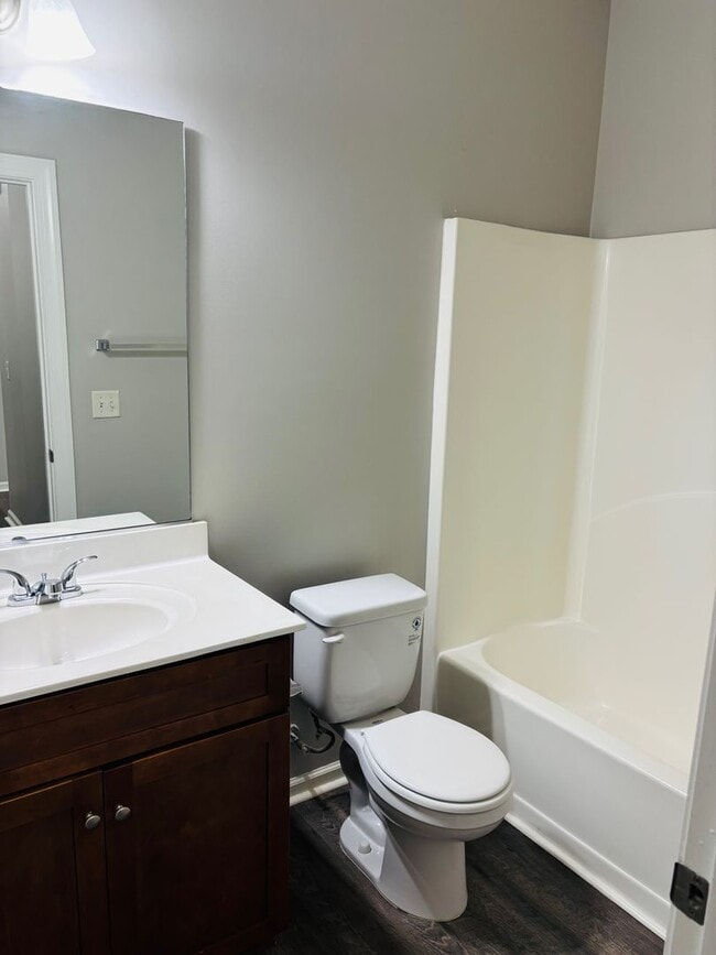 Building Photo - Adderman Point- 1 bed/1 bath Apartment