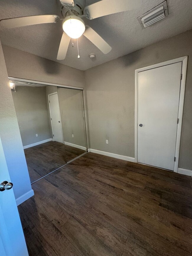 Building Photo - 2 bedroom 1 bath in Saint Cloud ALL UTILIT...