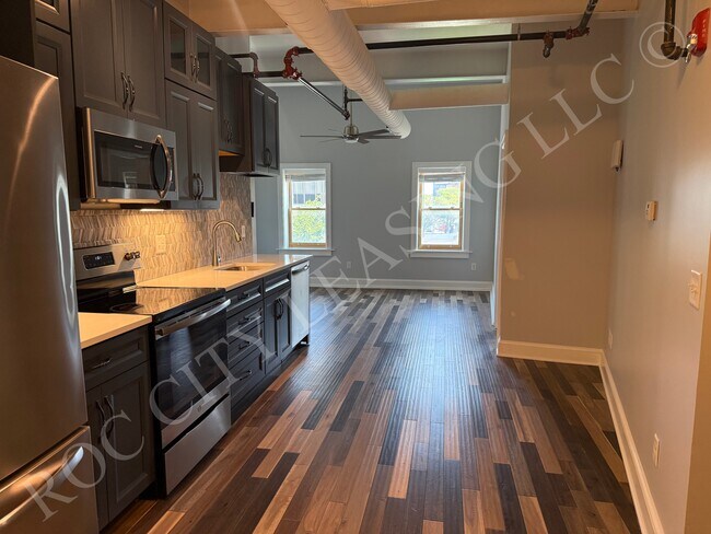 Building Photo - 143 State St