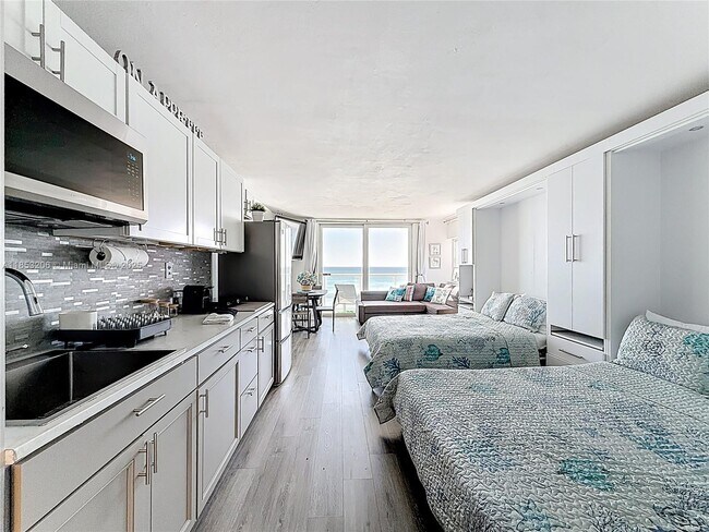 Building Photo - 19201 Collins Ave