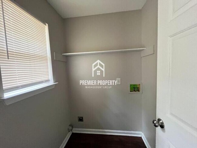 Building Photo - 7071 Anisetree Dr