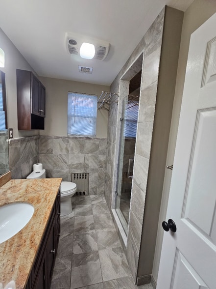 Building Photo - 50 Yeomans Ave