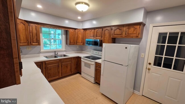 Building Photo - 29305 Pin Oak Way